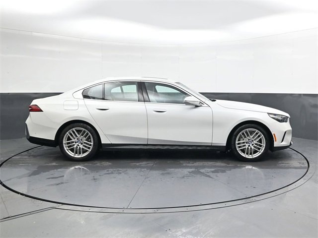 Used 2024 BMW 530i w/ Convenience Package image 3