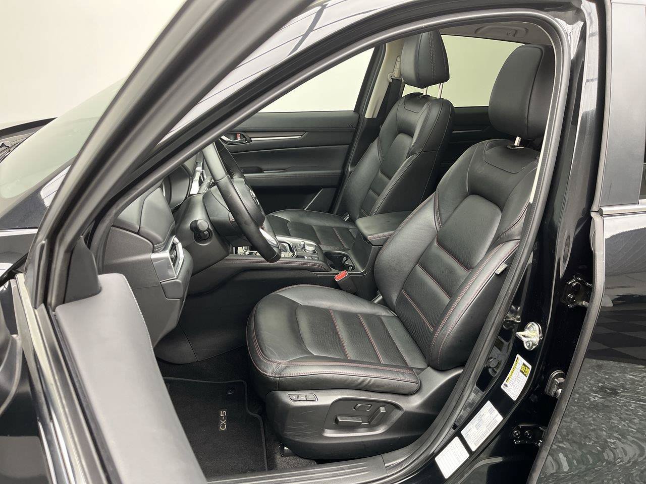 Used 2025 MAZDA CX-5 Carbon Edition AWD/4WD image 9