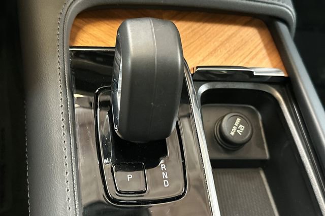 Used 2024 Volvo XC90 T8 Plus w/ Protection Package Premier image 27