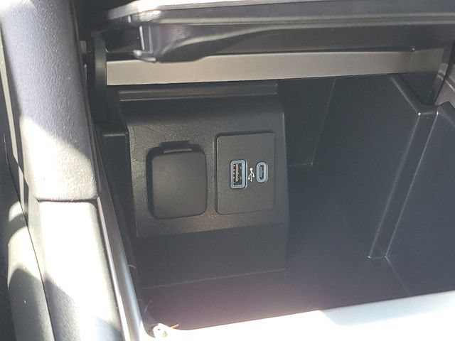 Used 2021 Ford Explorer XLT AWD/4WD image 19
