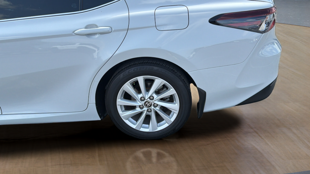 Used 2024 Toyota Camry LE FWD image 16