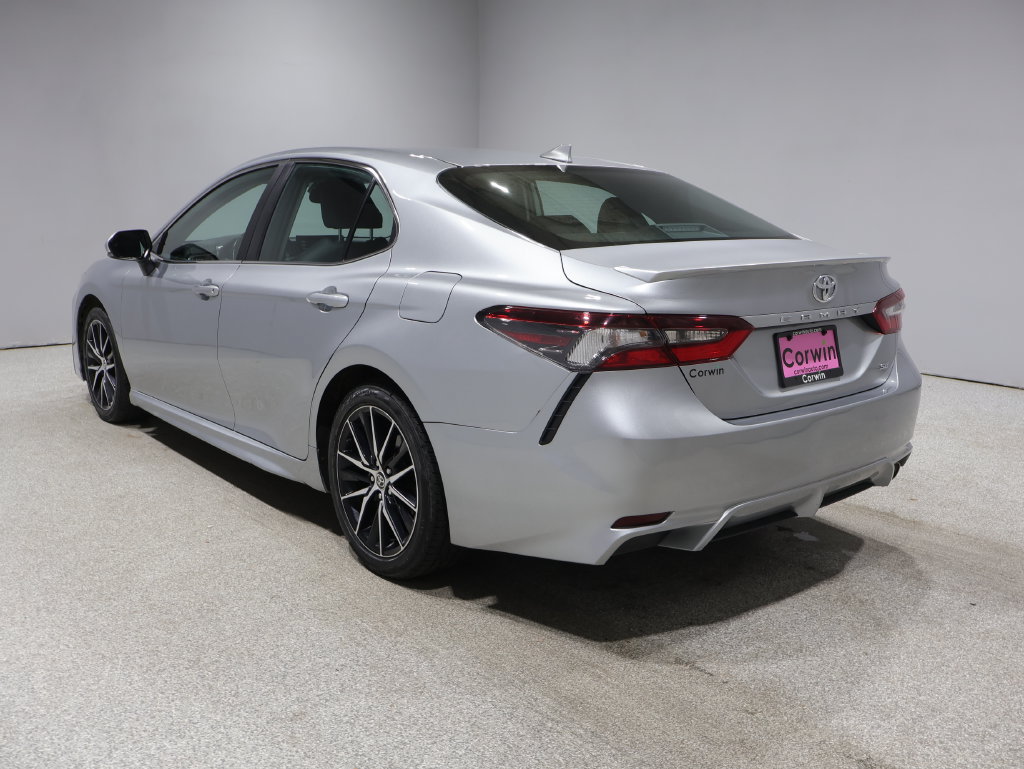 Used 2023 Toyota Camry SE w/ Convenience Package FWD image 6