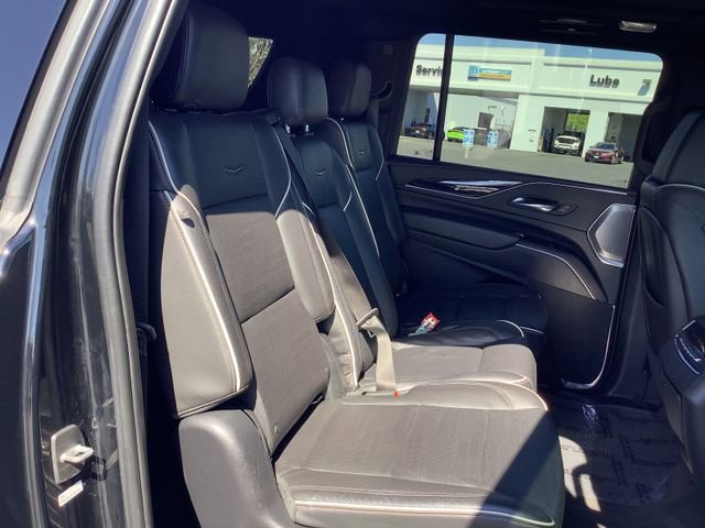 Used 2022 Cadillac Escalade ESV Sport w/ Touring Package image 39