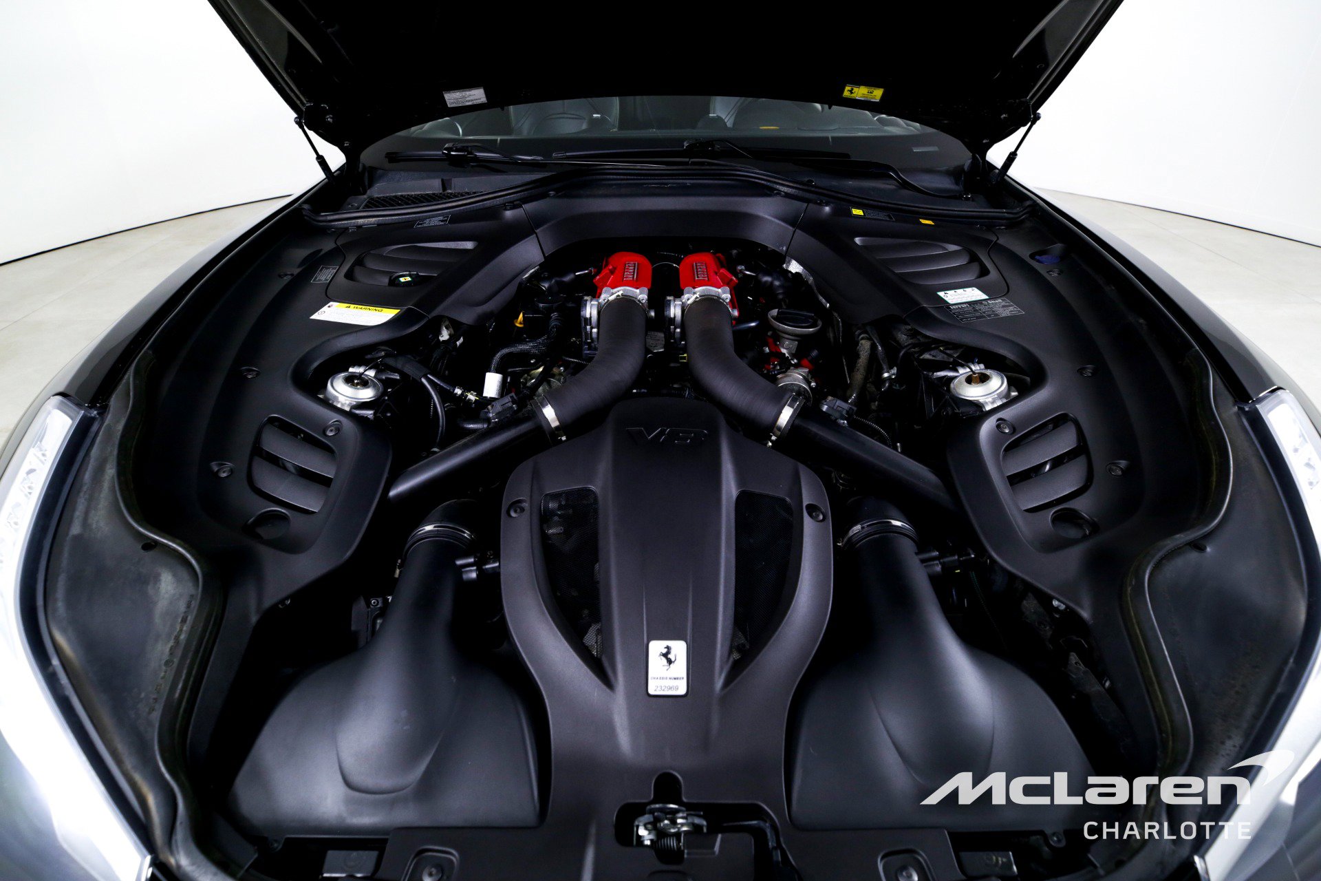 Used 2018 Ferrari GTC4Lusso T image 26