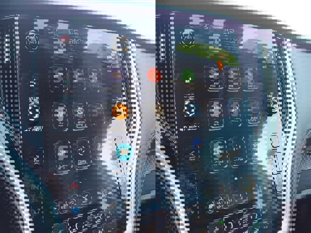 Used 2023 Subaru Outback Premium image 28