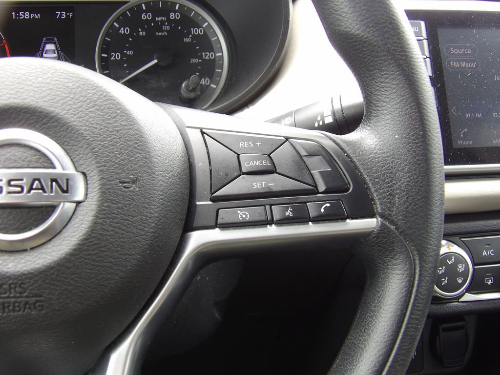 Used 2020 Nissan Versa SV FWD image 13