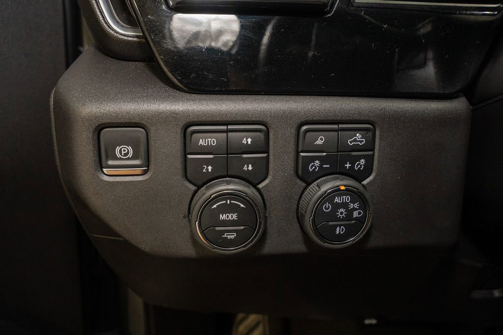 Used 2025 Chevrolet Silverado 1500 LT Trail Boss w/ LT Trail Boss Premium Package image 22