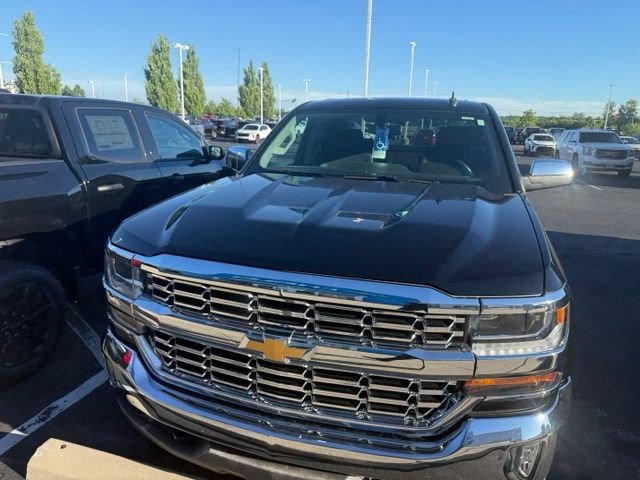 Used 2019 Chevrolet Silverado 1500 LT w/ All Star Edition AWD/4WD image 18