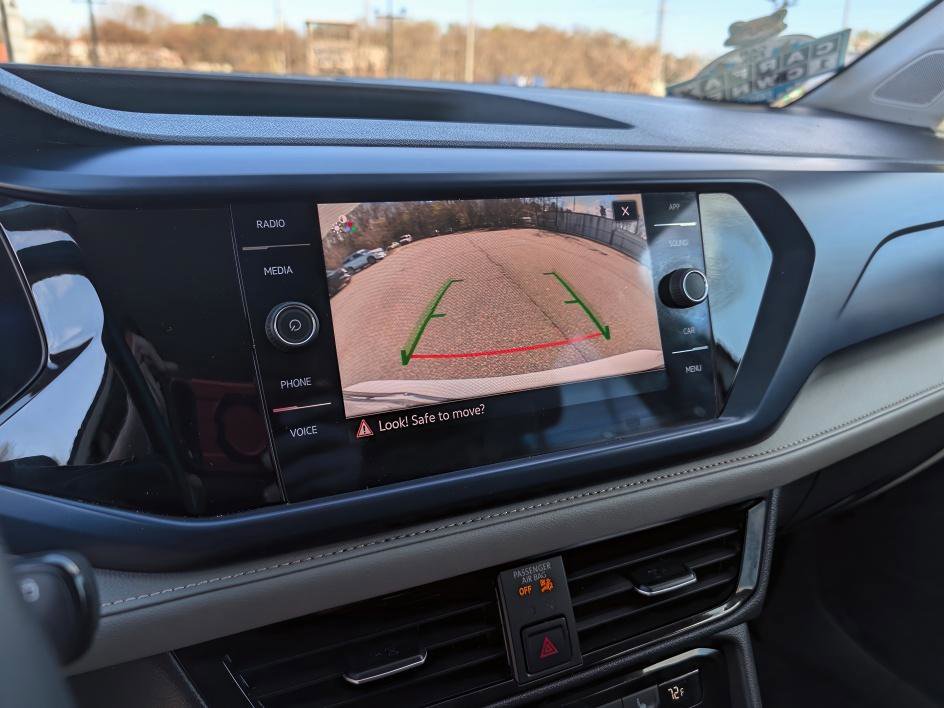 Used 2024 Volkswagen Taos SE image 23