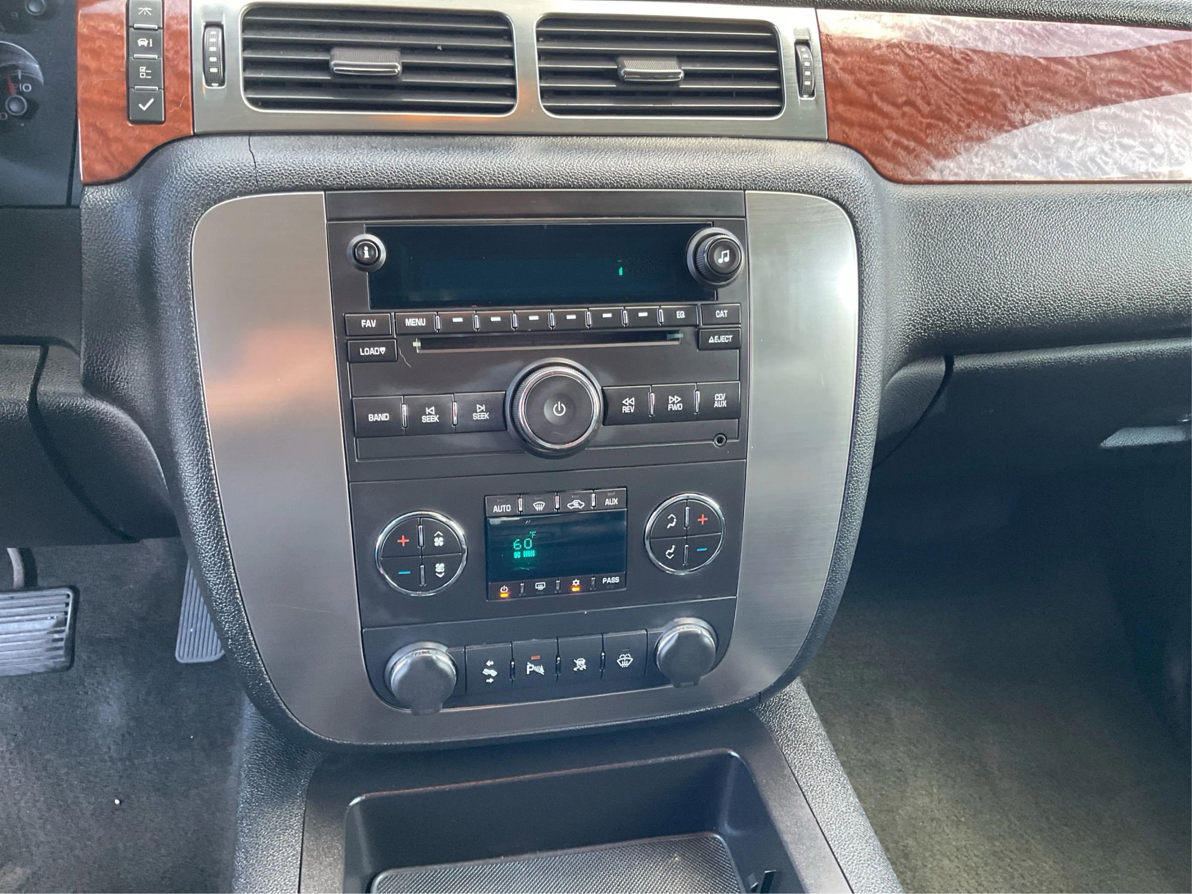 Used 2007 GMC Yukon SLT w/ SLT Preferred Equipment Group image 13