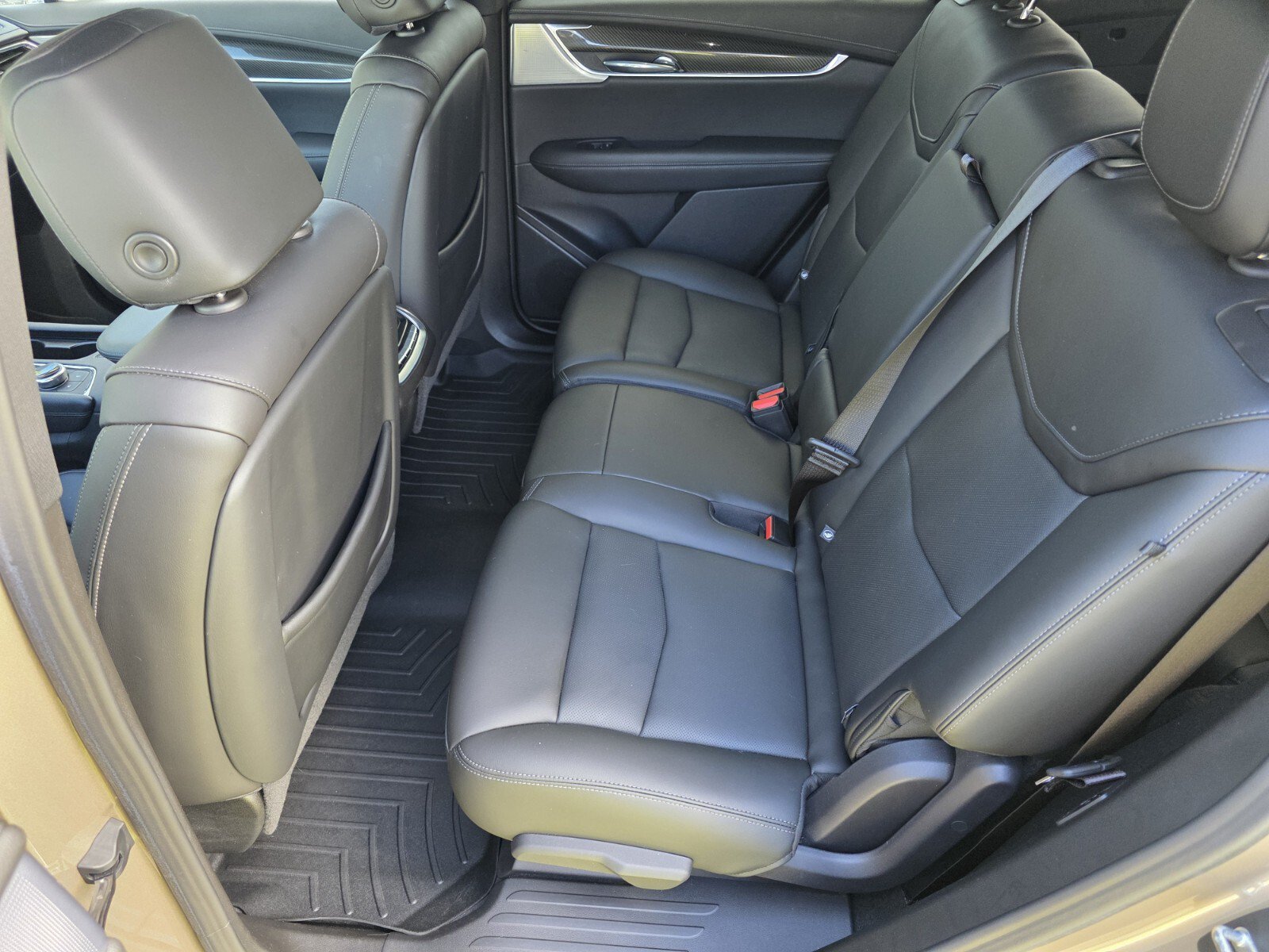 Used 2023 Cadillac XT6 Sport w/ Technology Package AWD/4WD image 13