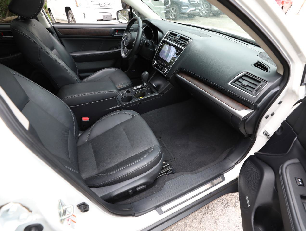 Used 2019 Subaru Outback 2.5i Limited w/ Popular Package #2 AWD/4WD image 12