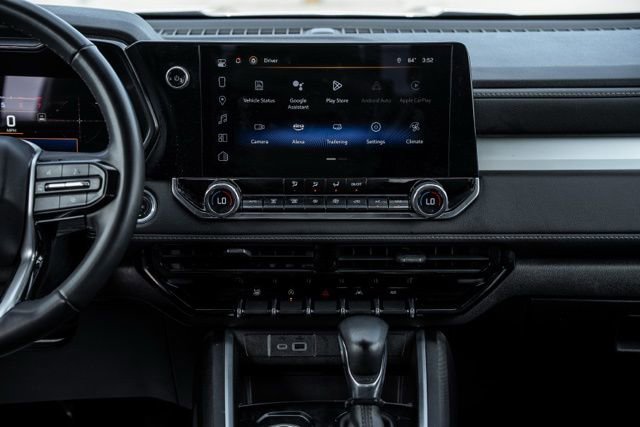 Used 2024 Chevrolet Colorado LT w/ LT Convenience Package image 18