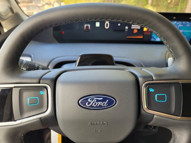 Used 2026 Ford Expedition Active RWD image 30