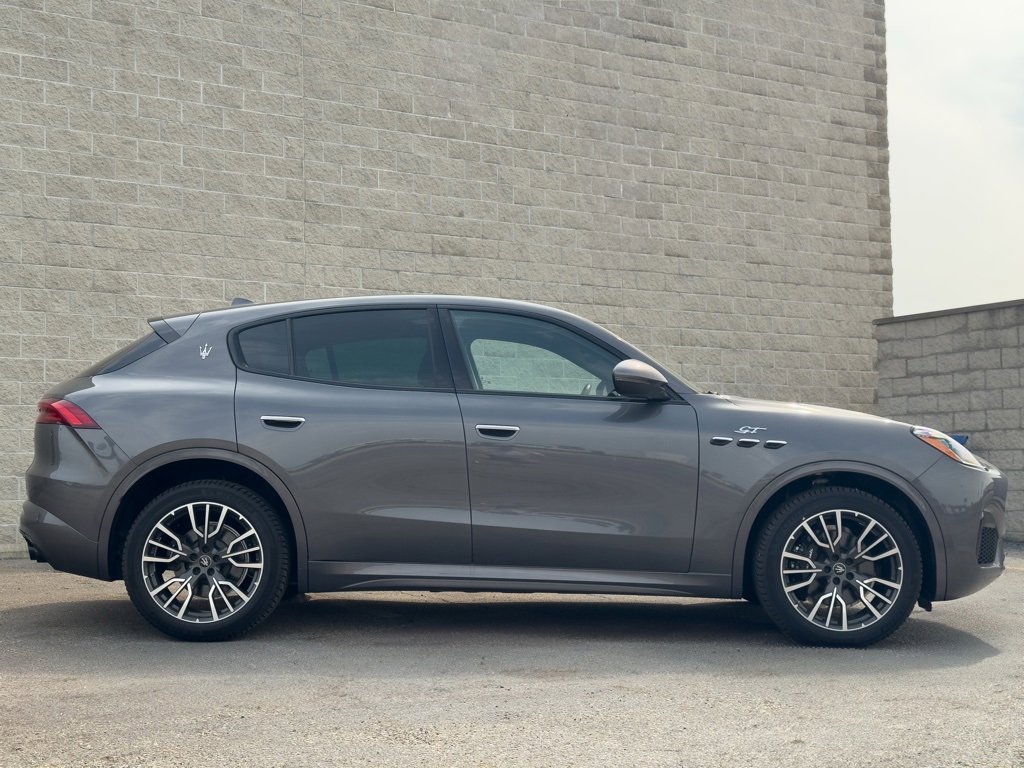 New 2024 Maserati Grecale GT image 2