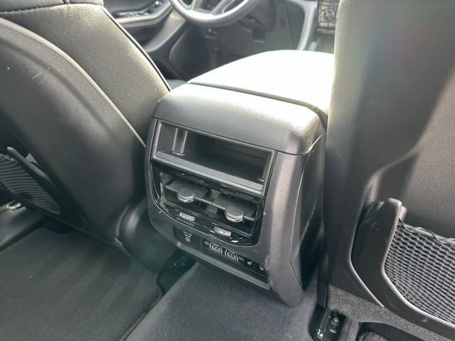 Used 2024 Jeep Grand Cherokee Limited image 33