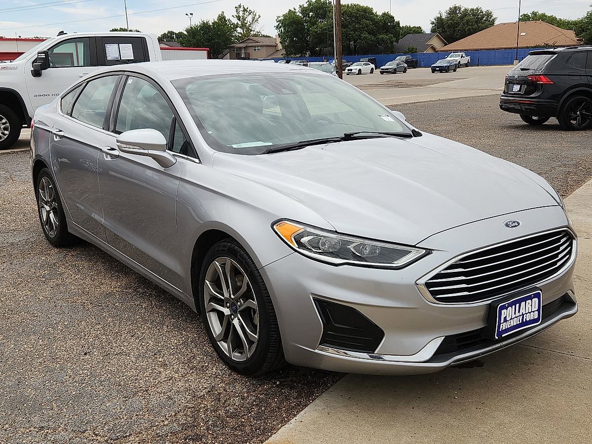 Used 2020 Ford Fusion SEL FWD image 4