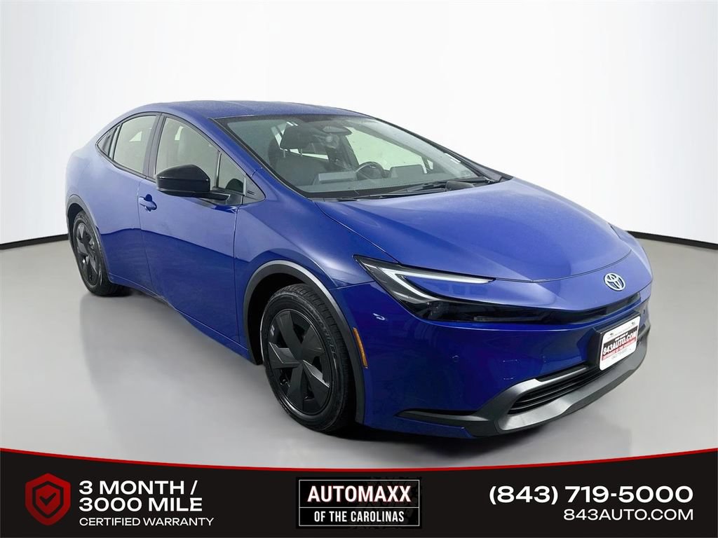 Used 2025 Toyota Prius LE FWD image 1