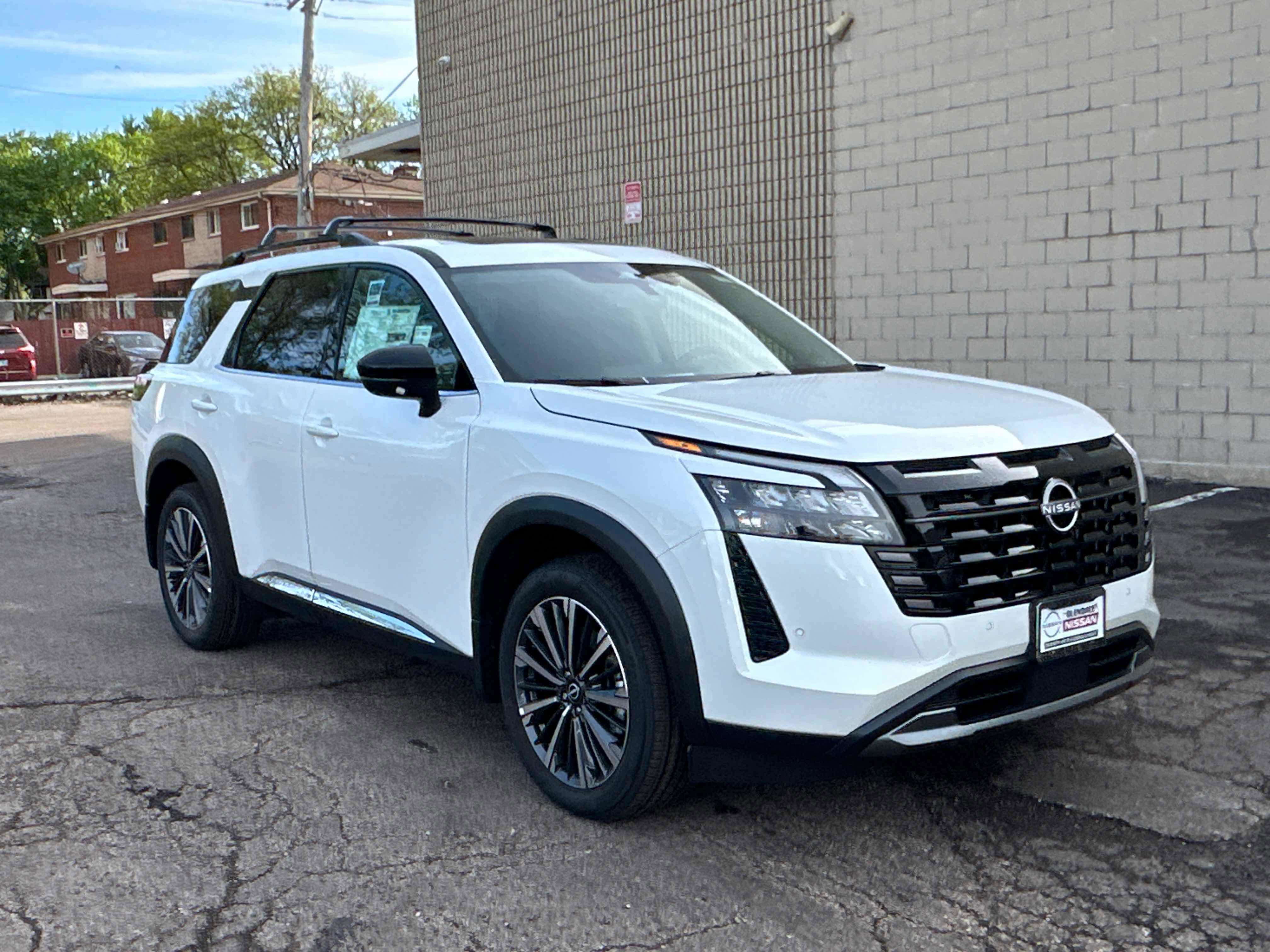 New 2026 Nissan Pathfinder Platinum AWD/4WD image 3