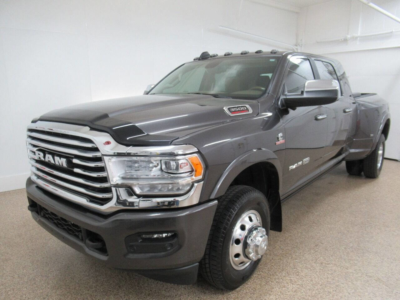 Used 2021 RAM 3500 Limited image 2