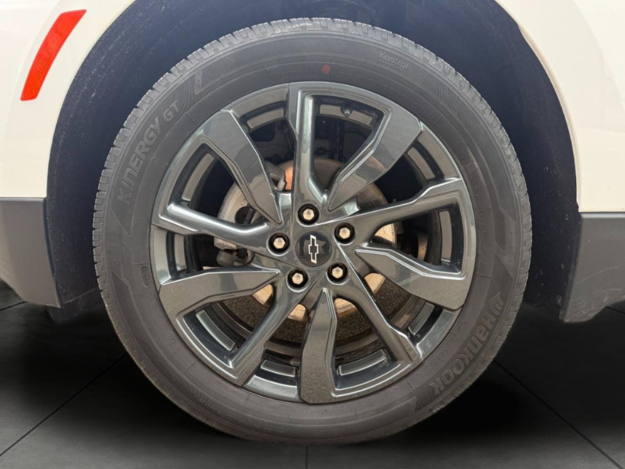 Used 2023 Chevrolet Equinox RS image 7