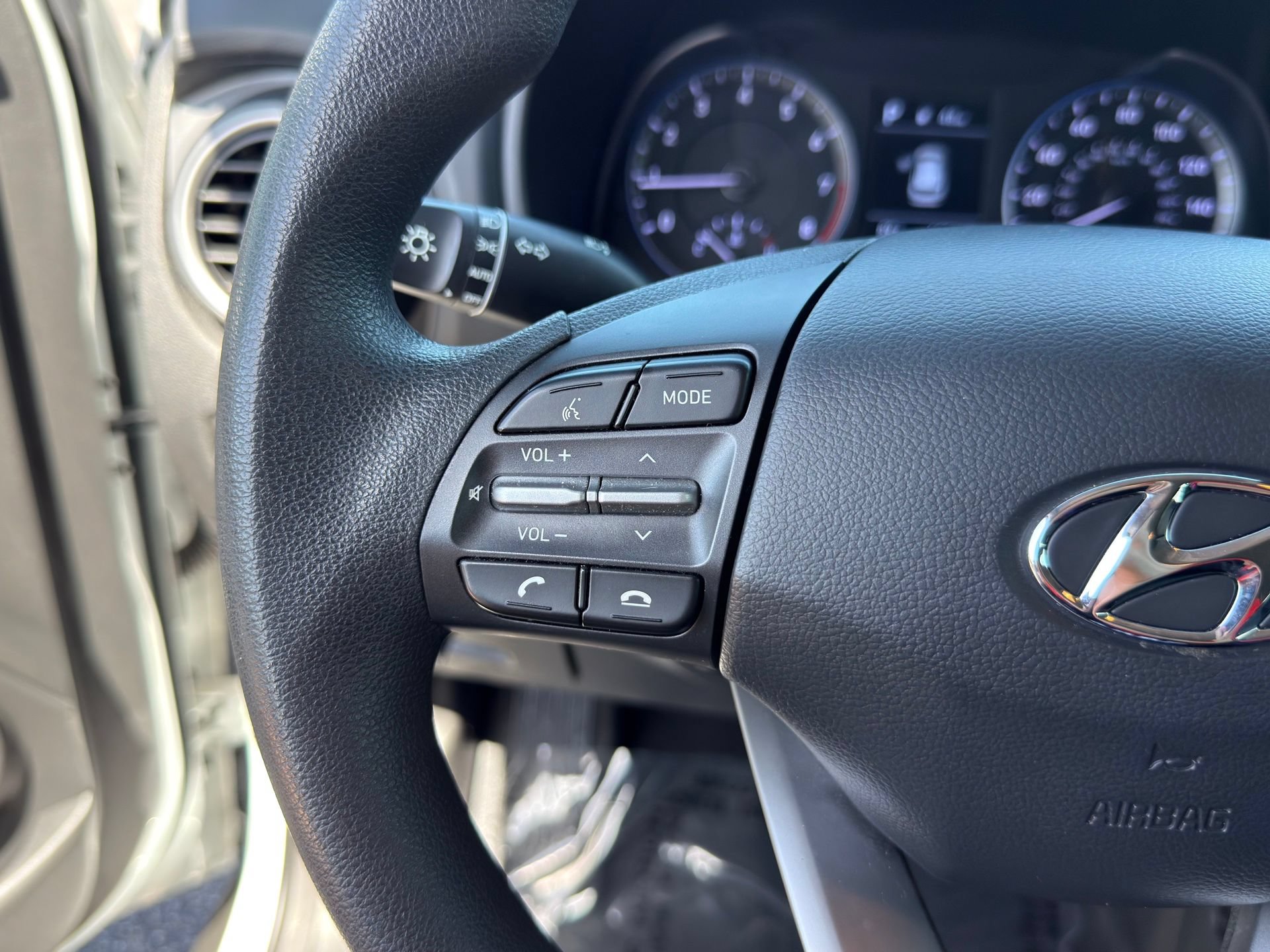 Used 2020 Hyundai Kona SE FWD image 16