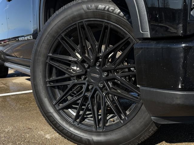 Used 2023 GMC Sierra 1500 Denali Ultimate image 10