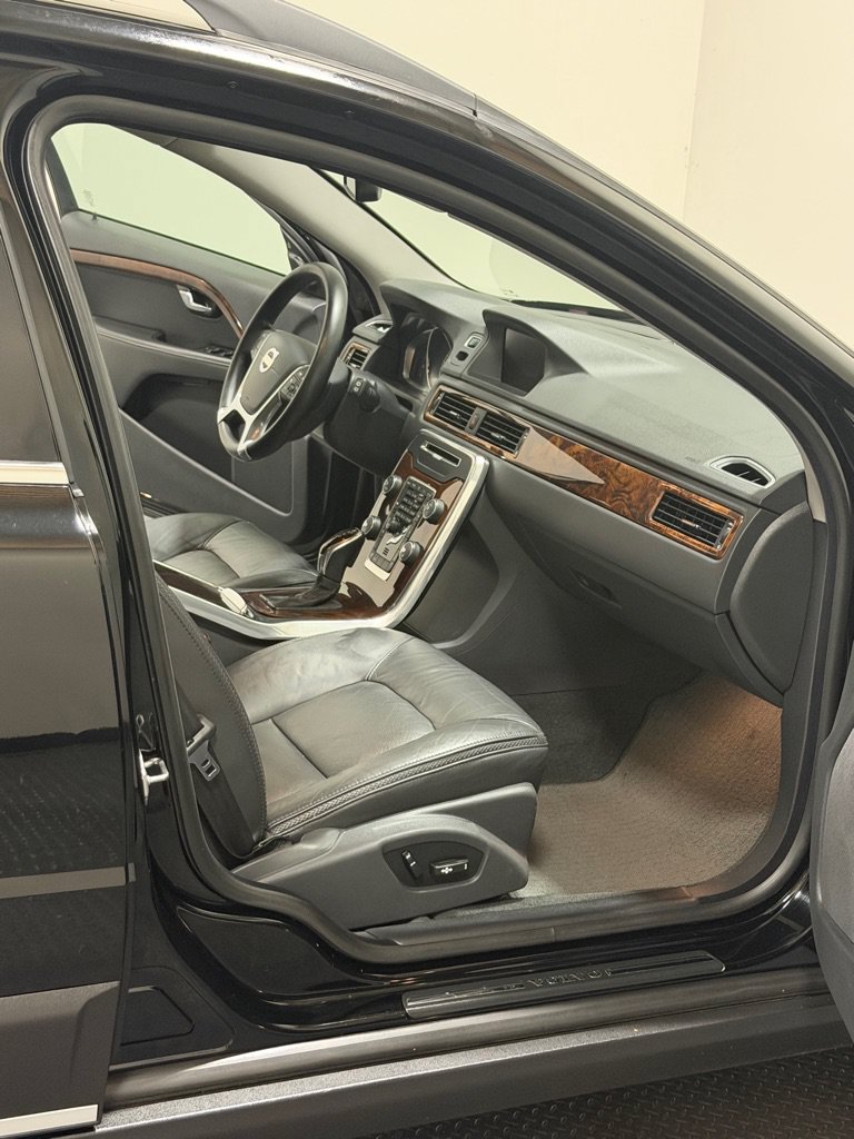 Used 2014 Volvo XC70 T6 AWD/4WD image 11