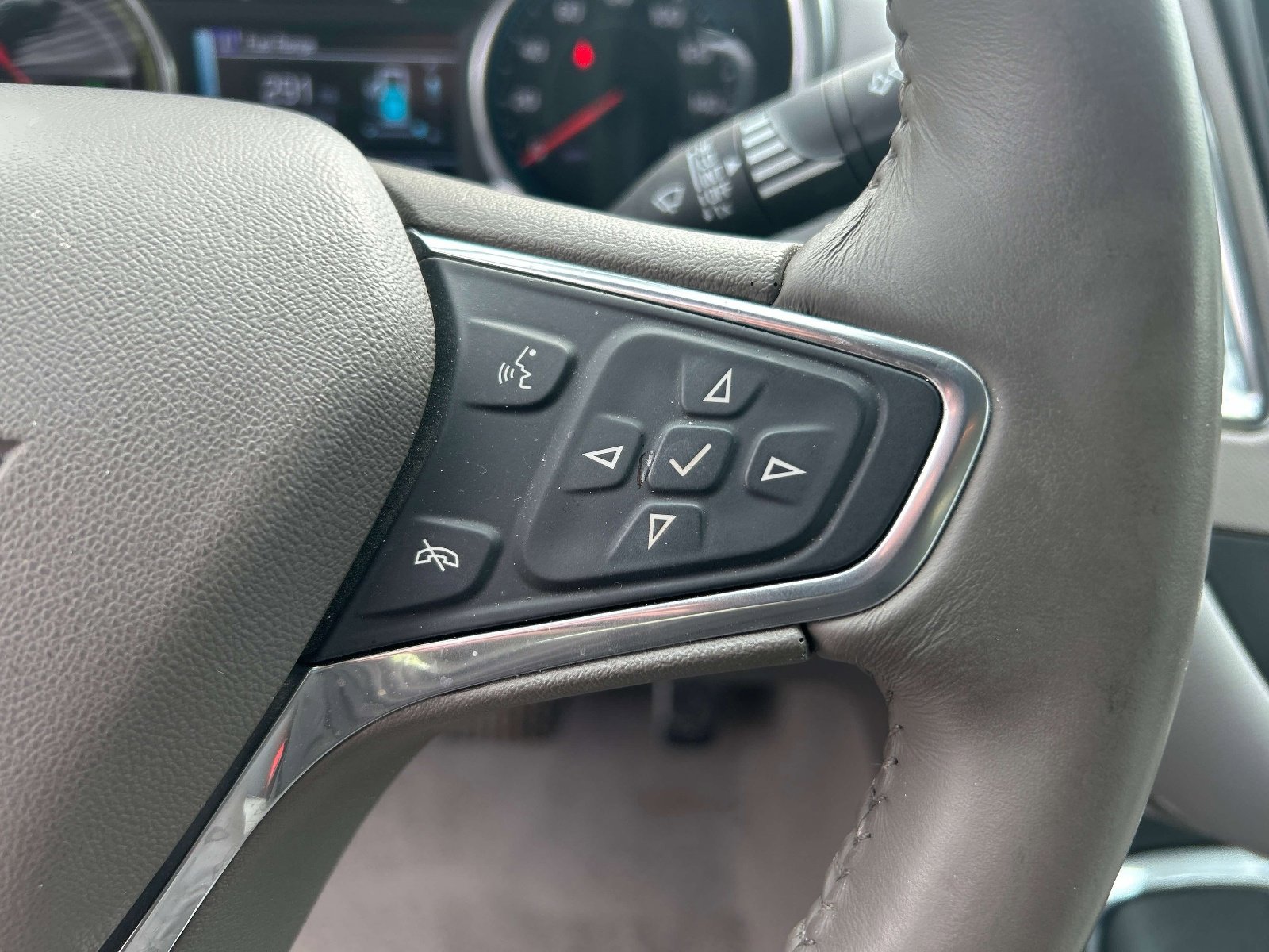 Used 2017 Chevrolet Malibu Hybrid w/ Leather Package image 14