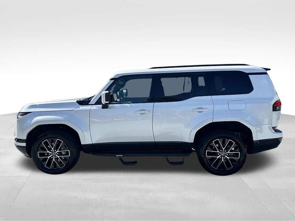 Used 2025 Lexus GX 550 w/ Accessory Package (Z1) AWD/4WD image 4