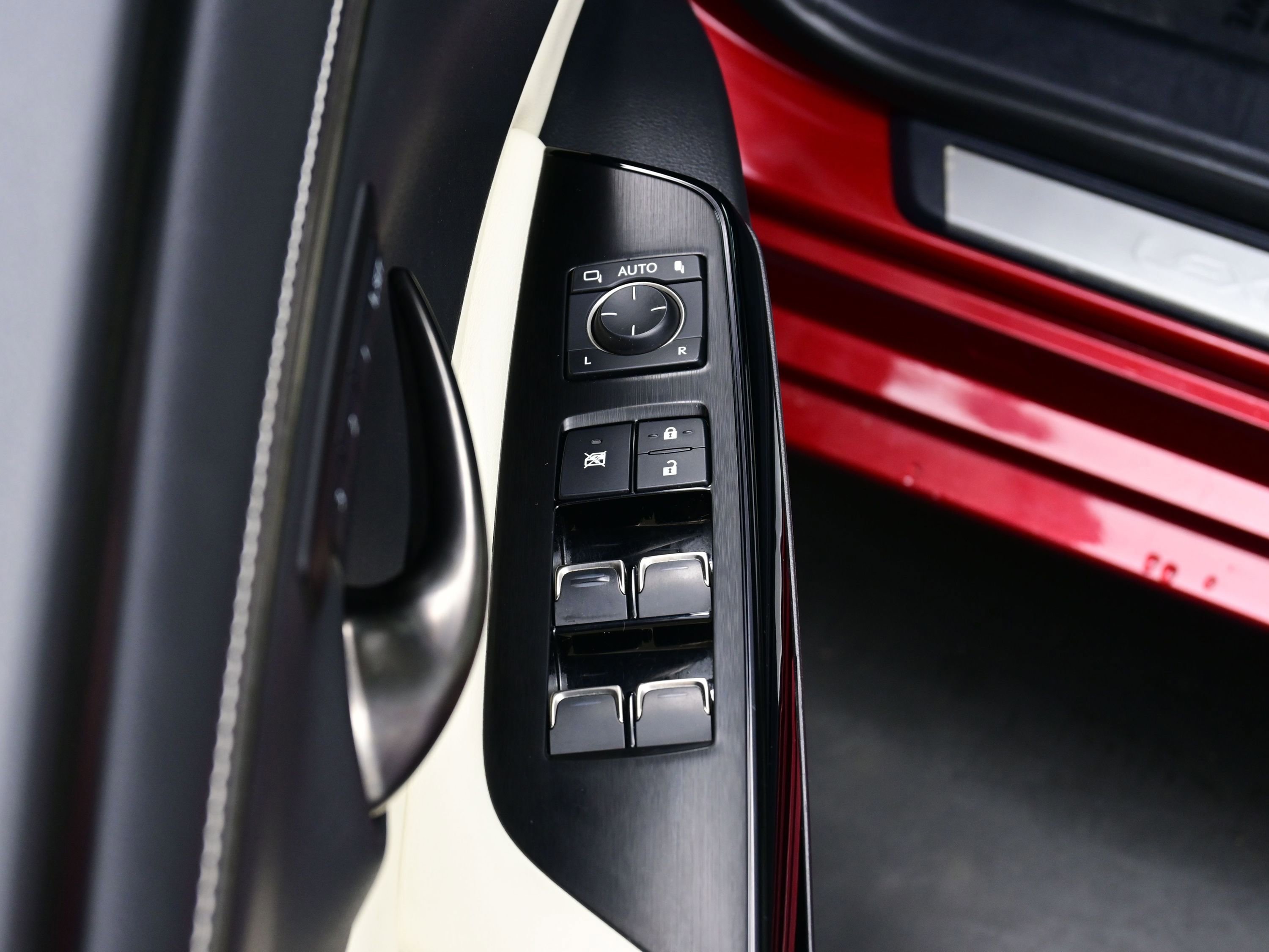 Used 2022 Lexus ES 250 w/ Premium Package image 10