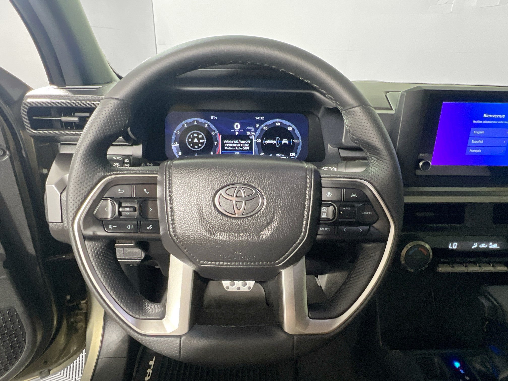 Used 2025 Toyota Tacoma TRD Sport AWD/4WD image 17