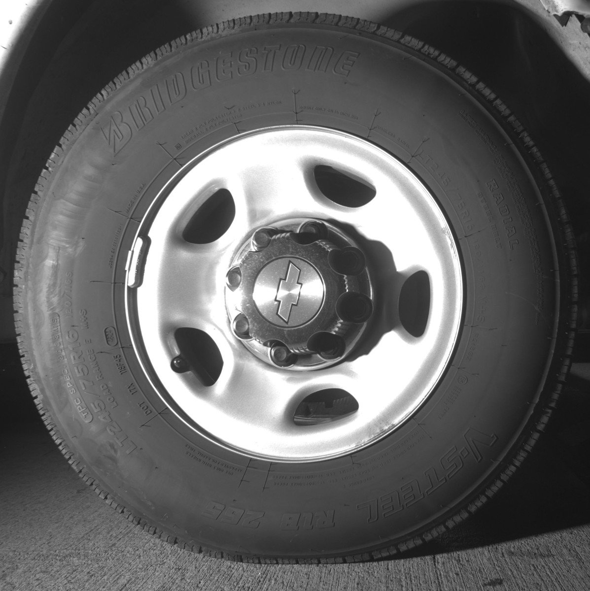 Used 2025 Chevrolet Express 3500 LT image 12