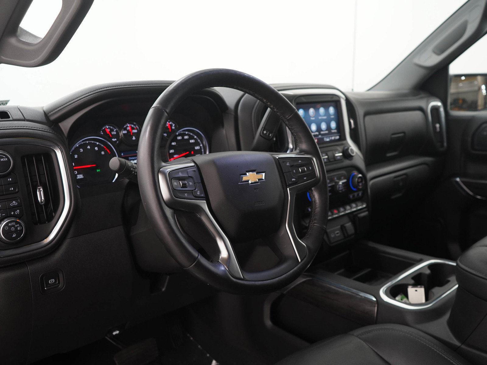 Used 2021 Chevrolet Silverado 1500 LTZ AWD/4WD image 26