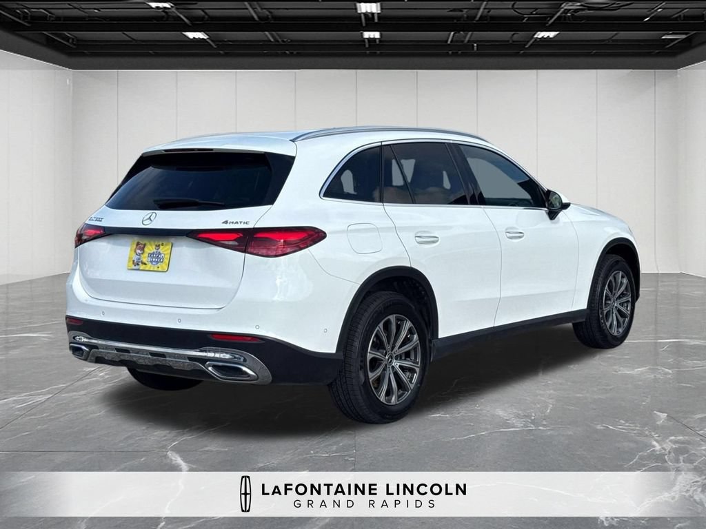 Used 2024 Mercedes-Benz GLC 300 4MATIC image 5