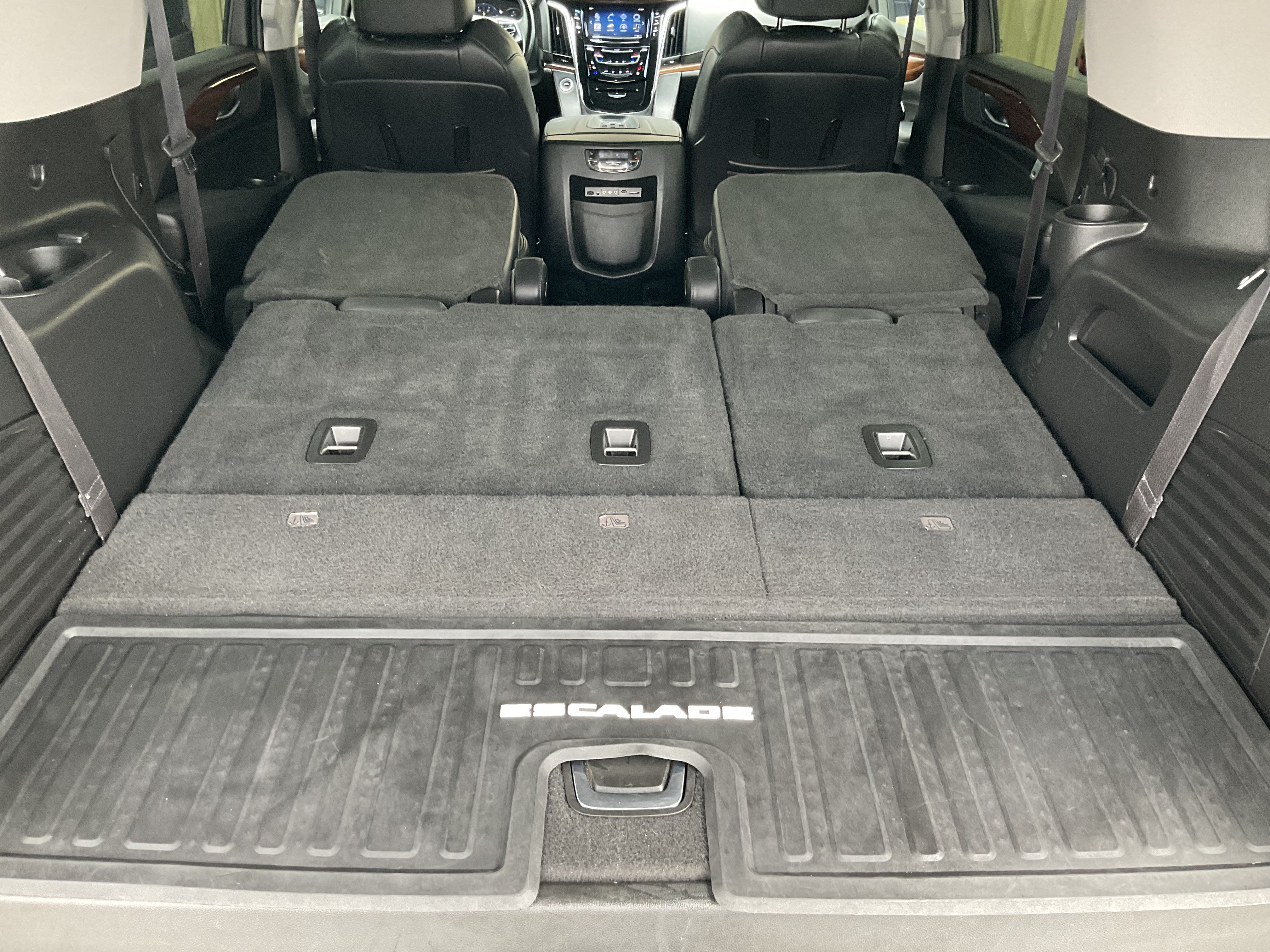 Used 2015 Cadillac Escalade Premium AWD/4WD image 51