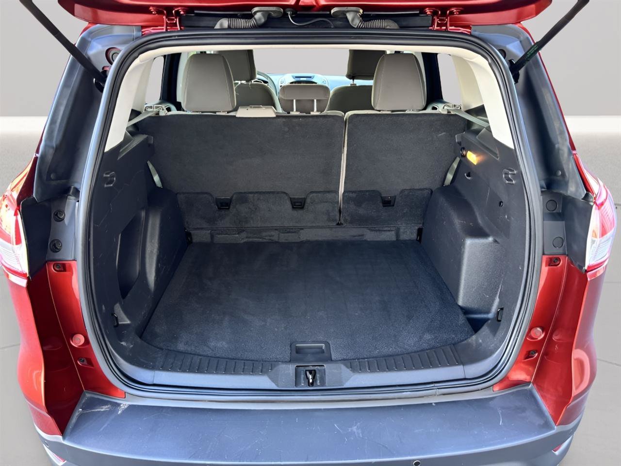 Used 2016 Ford Escape SE w/ Equipment Group 201A AWD/4WD image 26