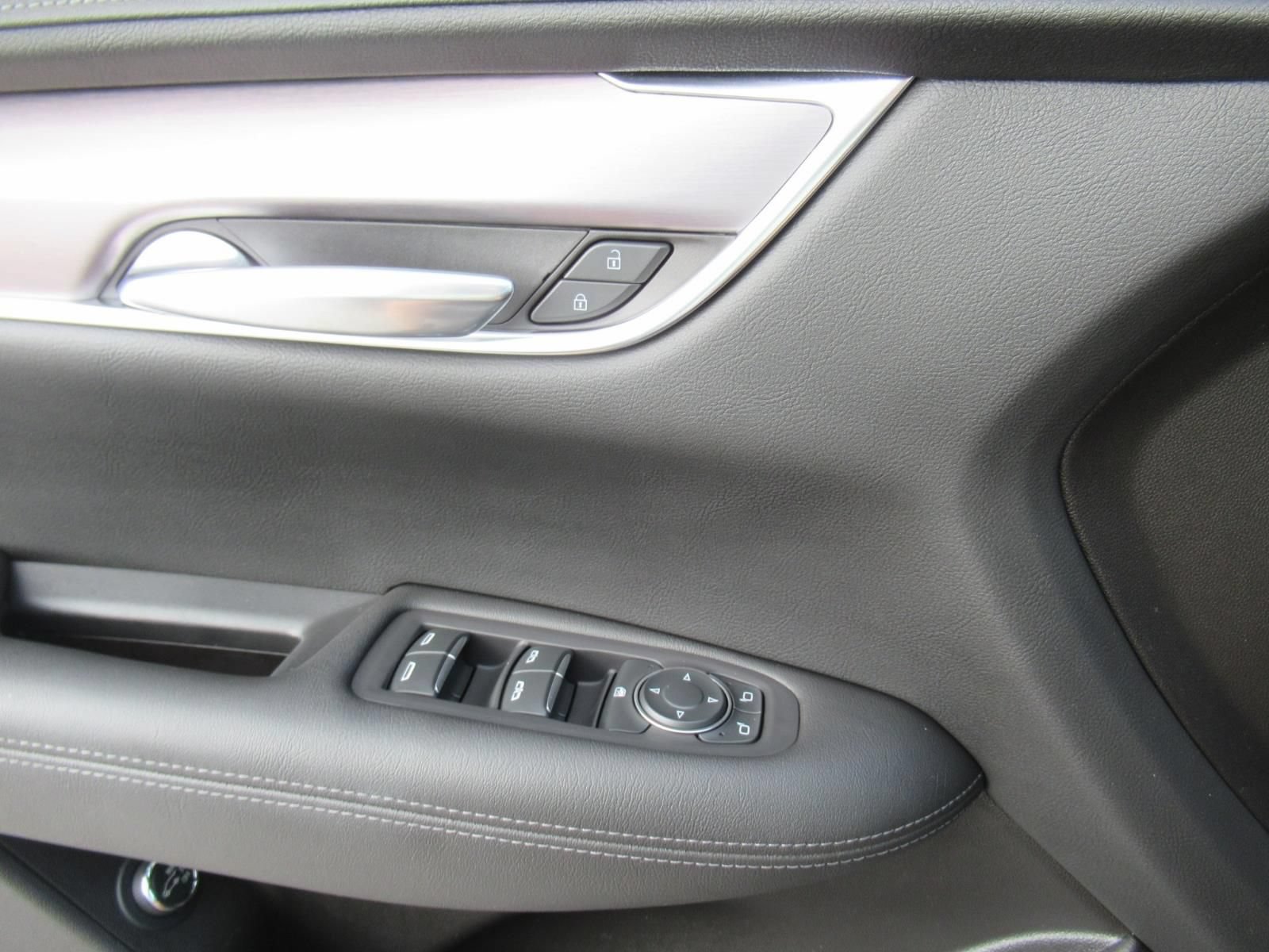Used 2022 Cadillac XT5 Luxury AWD/4WD image 19