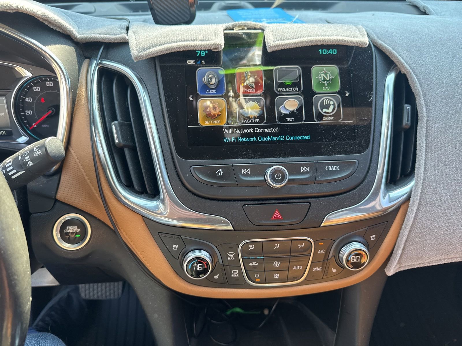 Used 2018 Chevrolet Equinox Premier FWD image 14