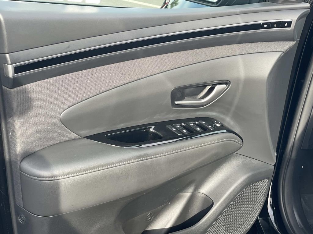 Used 2024 Hyundai Tucson Limited image 24