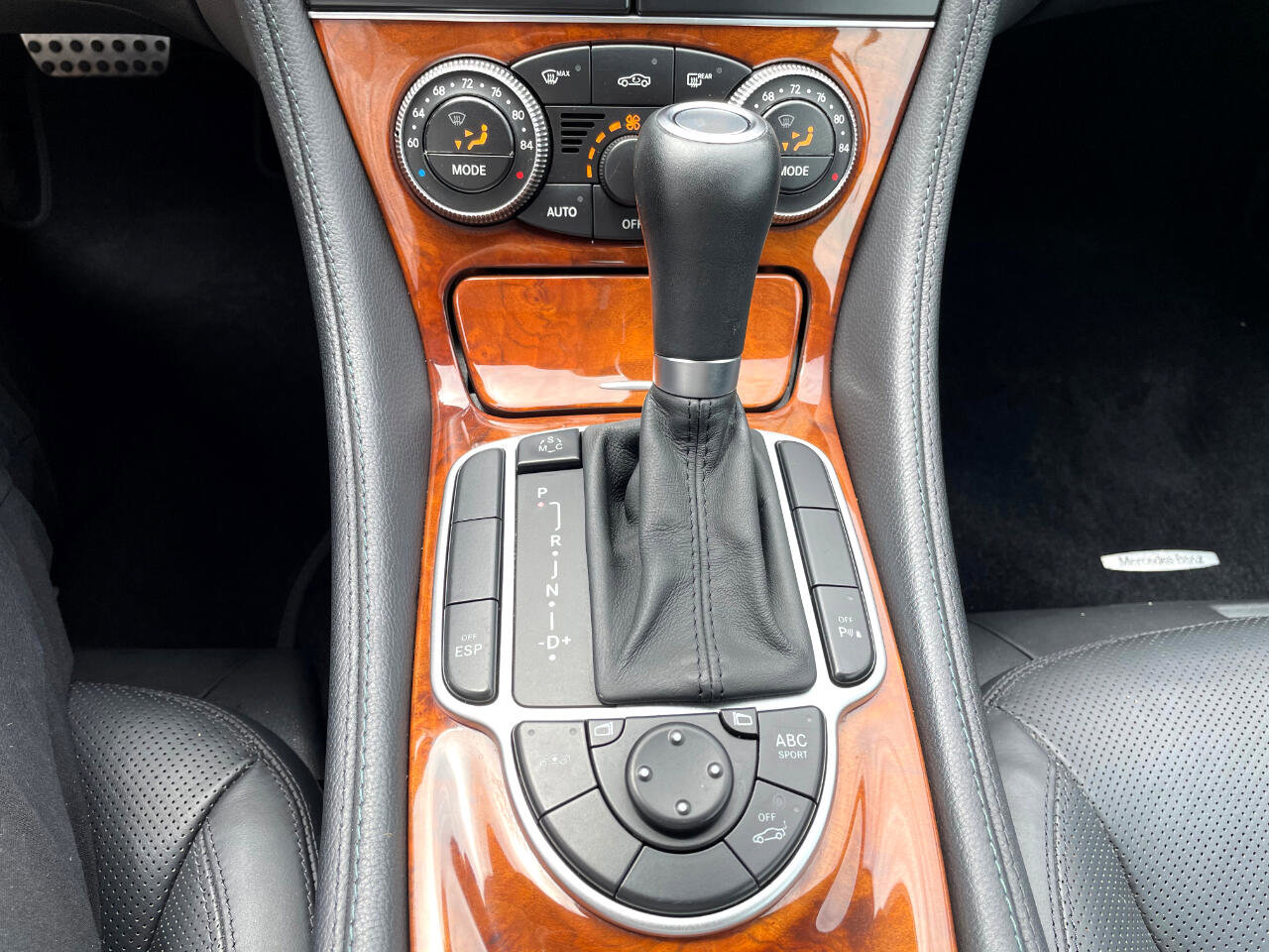 Used 2009 Mercedes-Benz SL 550 image 25