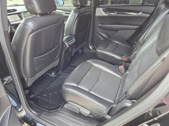 Used 2023 Cadillac XT6 Premium Luxury w/ Technology Package FWD image 15