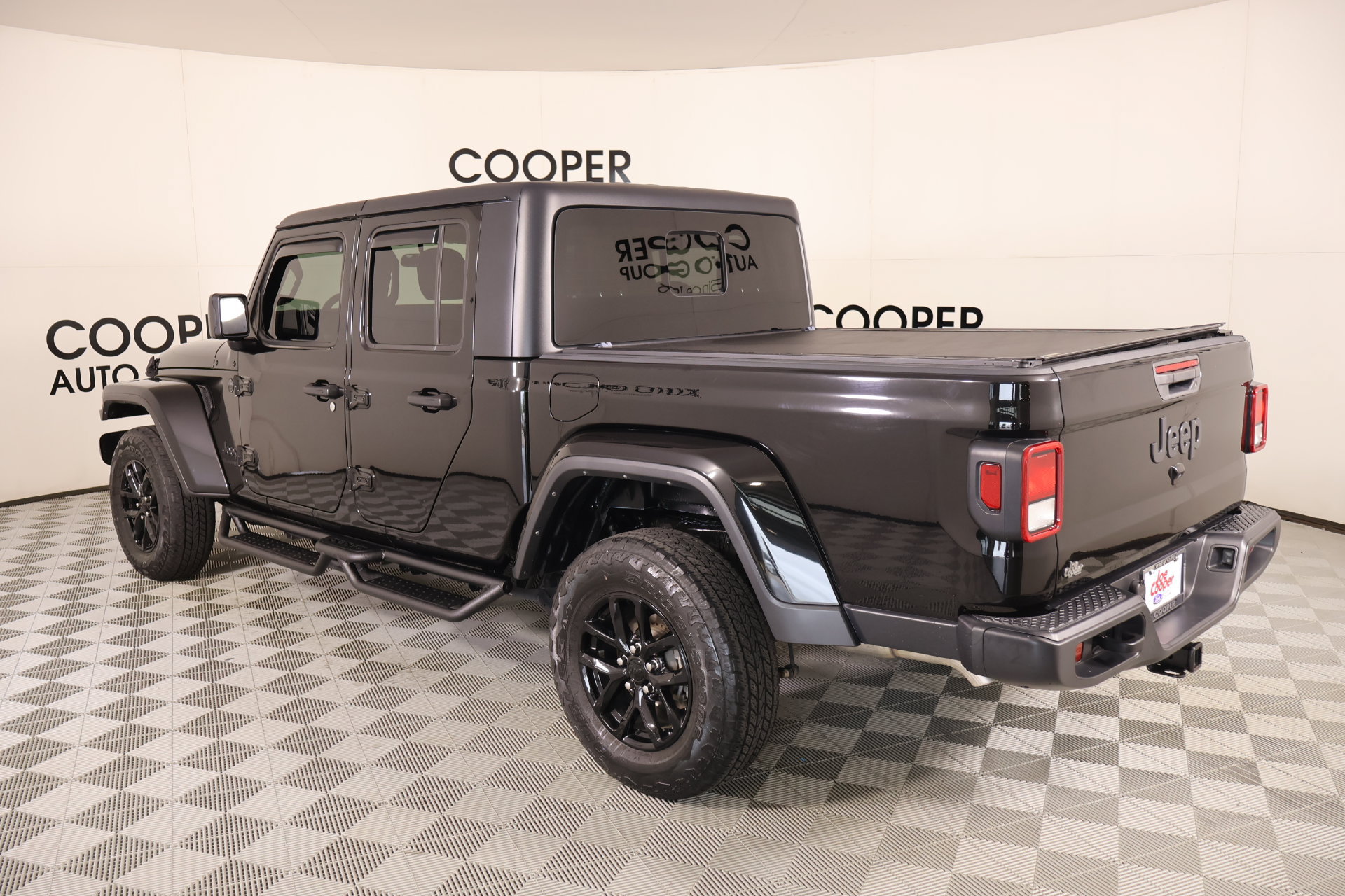 Used 2022 Jeep Gladiator Sport AWD/4WD image 21