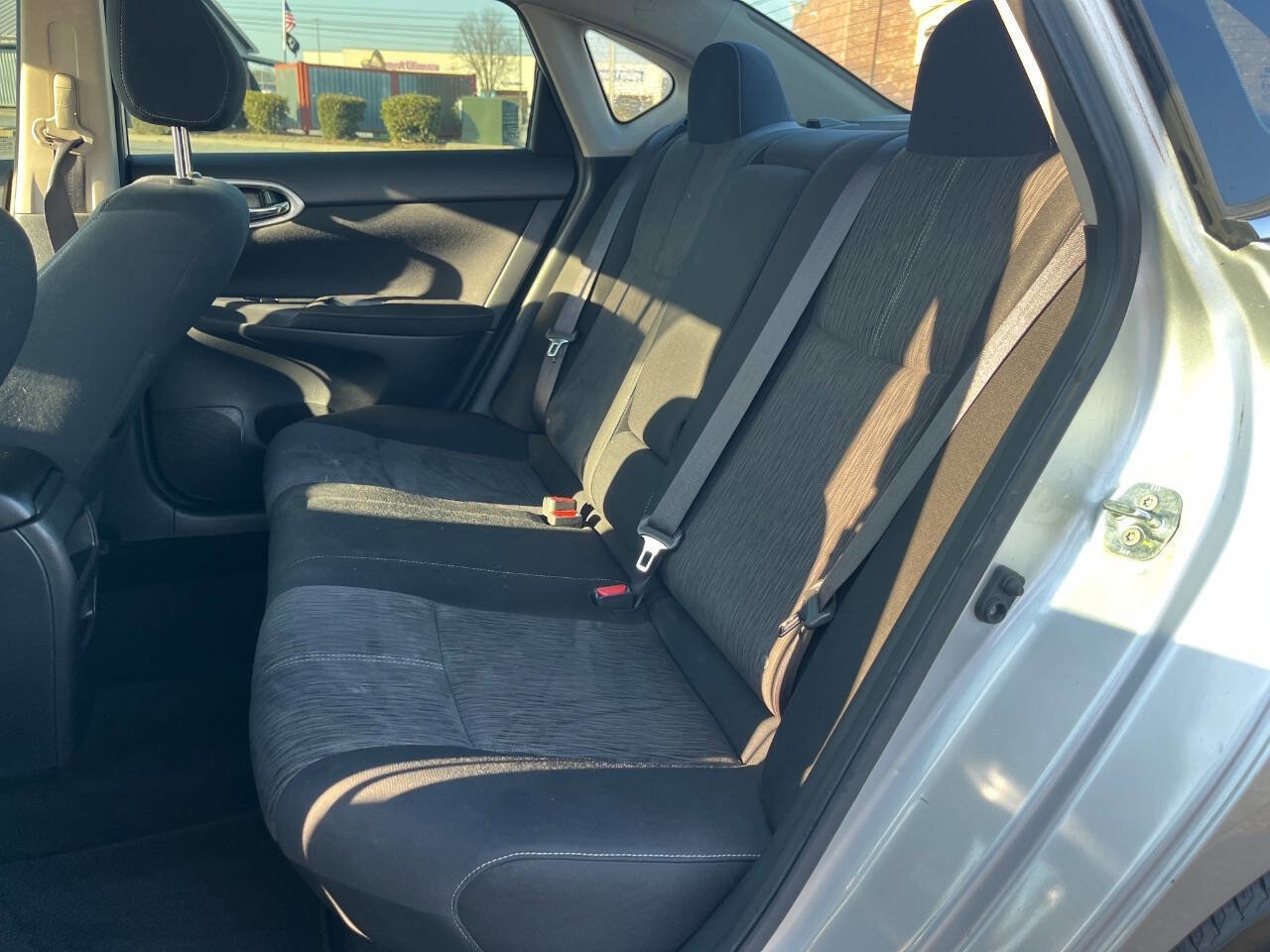 Used 2014 Nissan Sentra SV w/ SV Driver Package FWD image 9