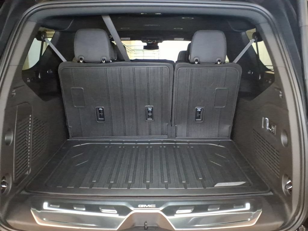 Used 2026 GMC Yukon XL Elevation RWD image 6