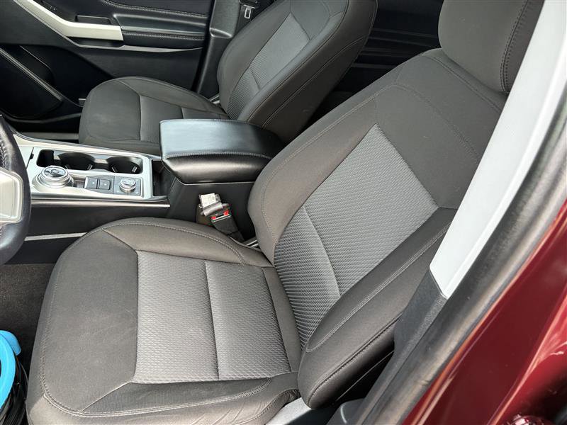 Used 2022 Ford Explorer XLT image 7