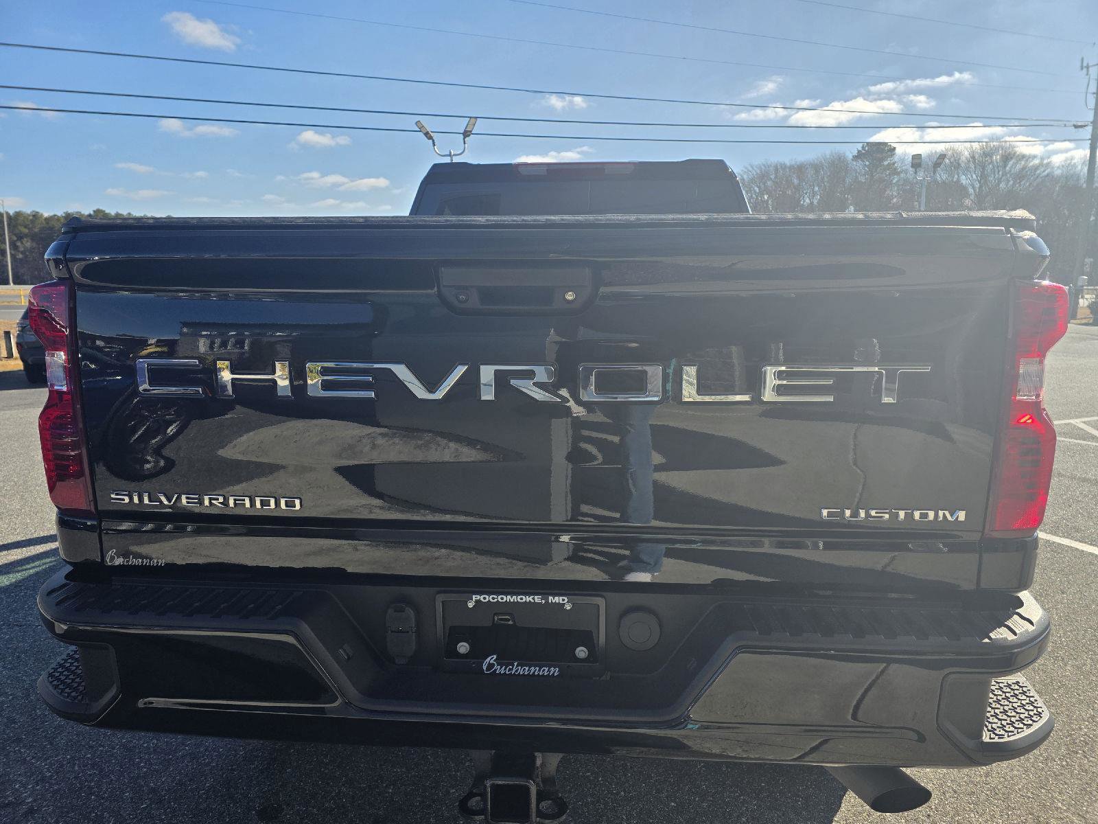 Used 2024 Chevrolet Silverado 2500 Custom image 6