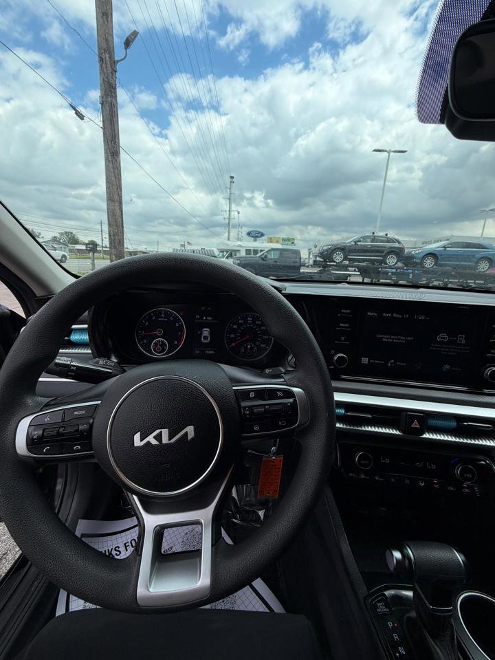 Used 2022 Kia K5 LX FWD image 18