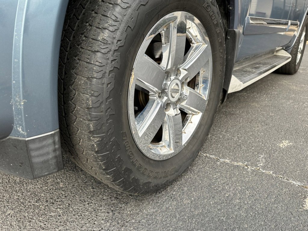 Used 2011 Nissan Armada Platinum w/ 2nd Row Captain Seat Pkg image 10