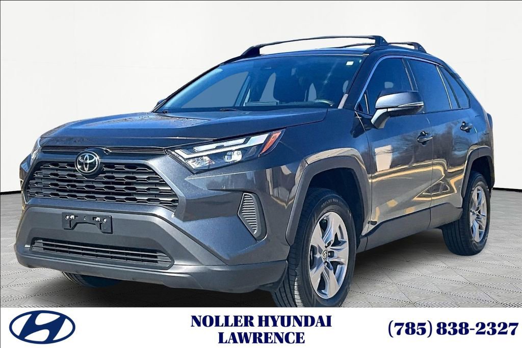 Used 2023 Toyota RAV4 XLE image 1
